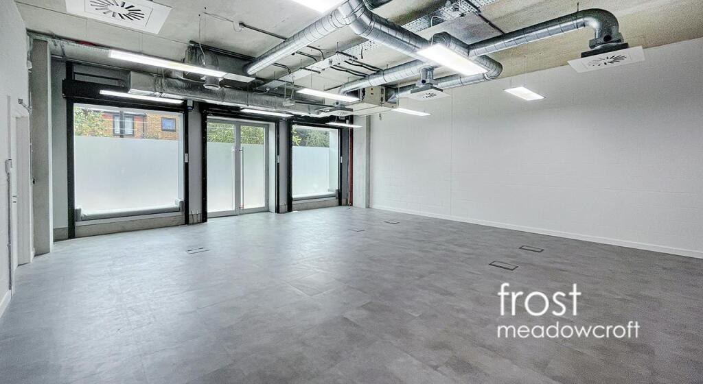 101103 Freston Road Notting Hill W11 office 1.jpg