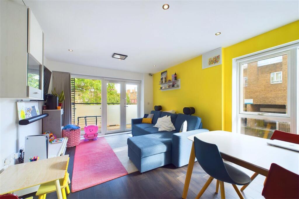 Main image of property: Royal Standard Court, 226 Hillingdon Street, London, SE17