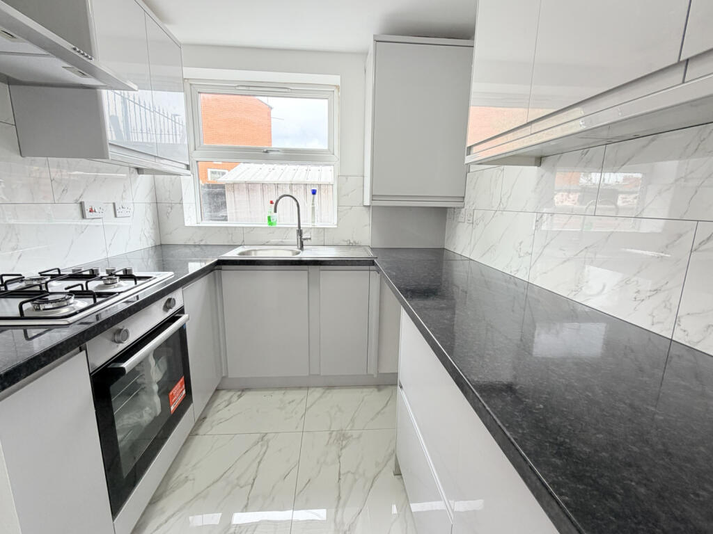 Main image of property: Old Lane, Openshaw, Manchester, M11
