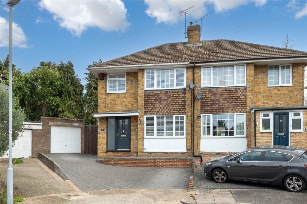 Main image of property: Kynance Close, Luton, Bedfordshire, LU2