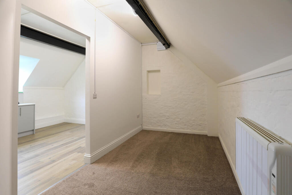 Main image of property: 90G High Street, Burton Latimer