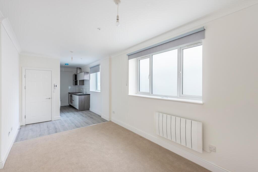 Main image of property: Kingston Road, Raynes Park