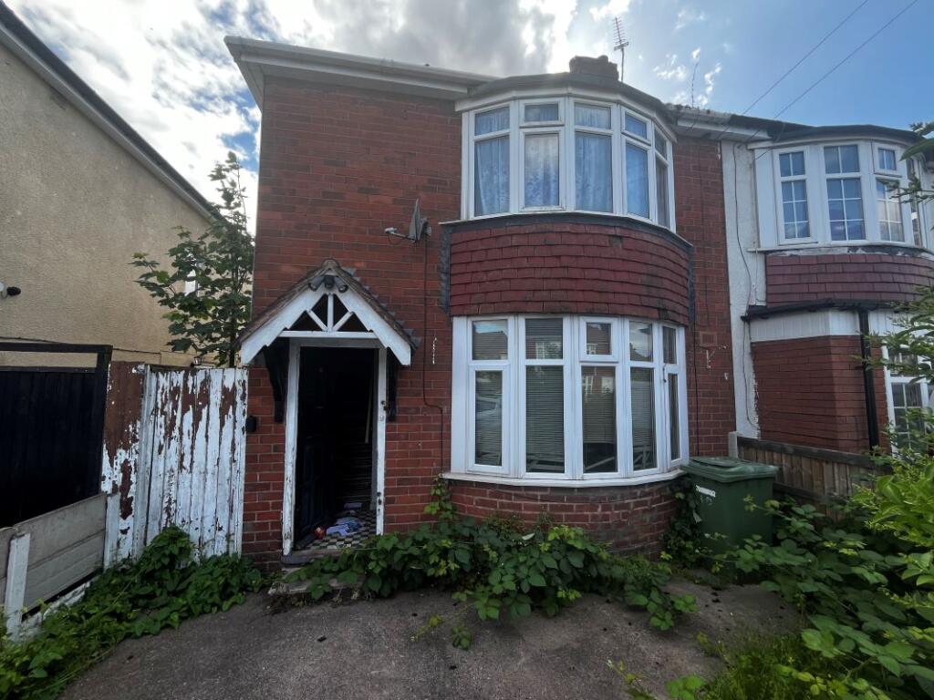 Main image of property: 40 Hilton Road, Lanesfield, Wolverhampton, West Midlands, WV4 6DR