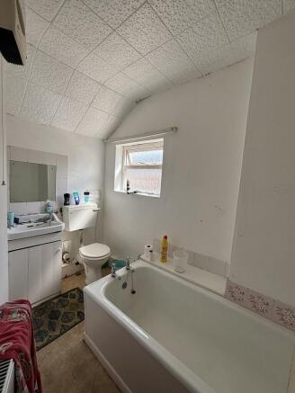 Flat 2 Bathroom