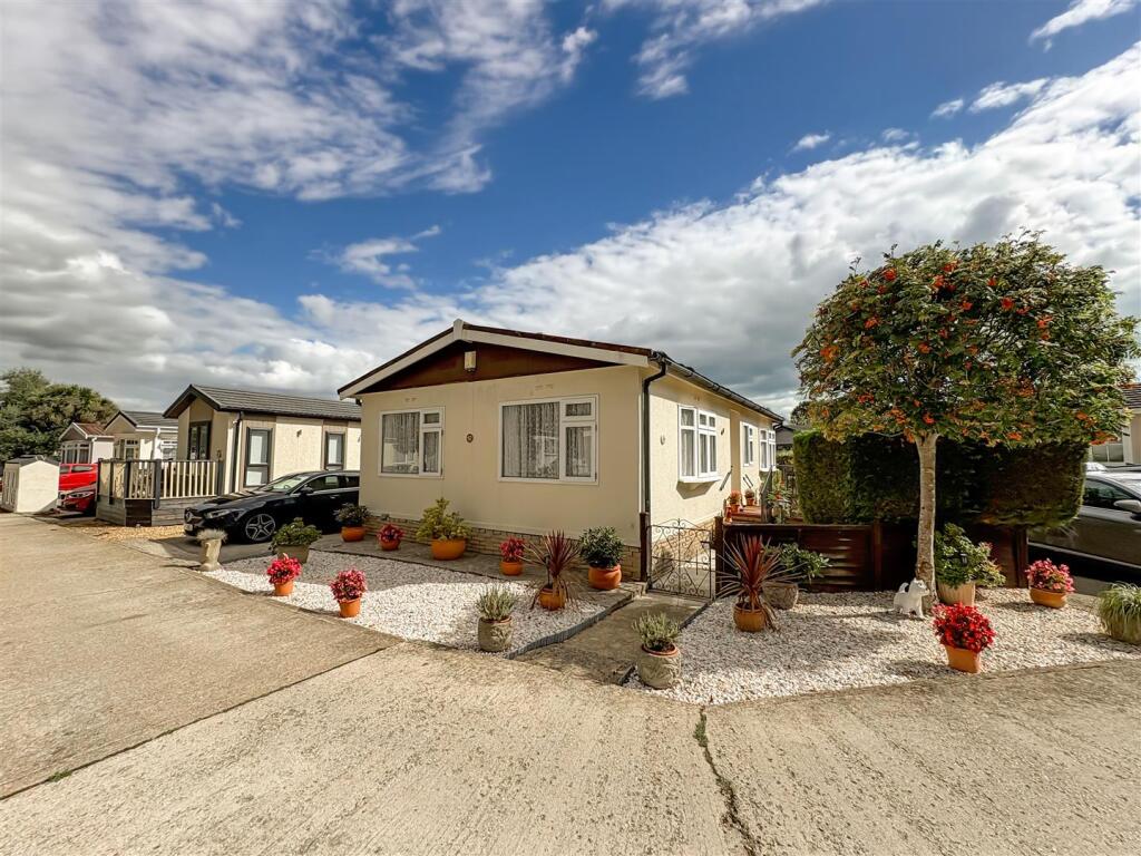 Main image of property: Hook Lane, Aldingbourne, Chichester