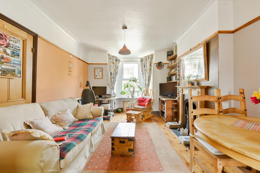 Main image of property: Green Lane, Ealing, London, W7