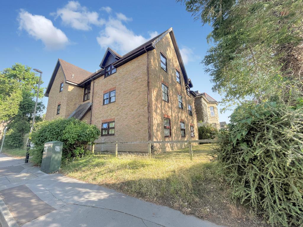 Main image of property: Birdhurst Rise, South Croydon, Surrey, CR2 7ES