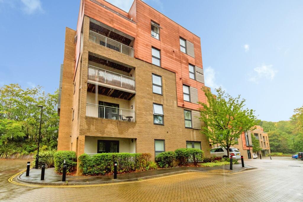 Main image of property: Mansfield Park Street, Southampton, Hampshire, SO18