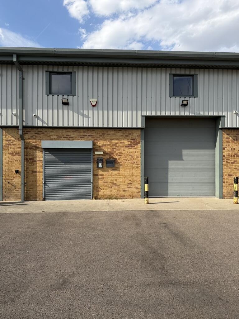 Main image of property: Unit 6C, Westthorpe Fields Business Park, Killamarsh, Sheffield, S21 1TZ