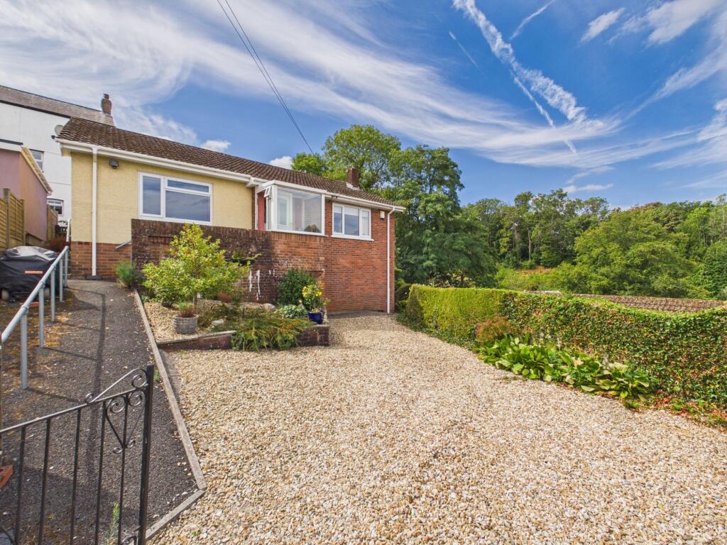 Main image of property: Linden Grove, Govilon, NP7