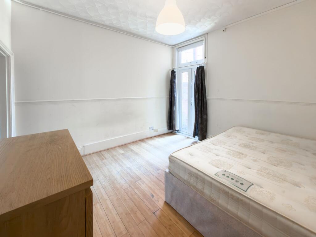 Main image of property: Room 2, London Road, Reading, RG1