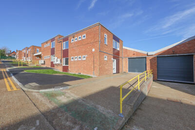 Photo 30. Unit 5.