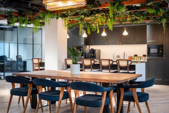 Kitchen &amp; Breakout