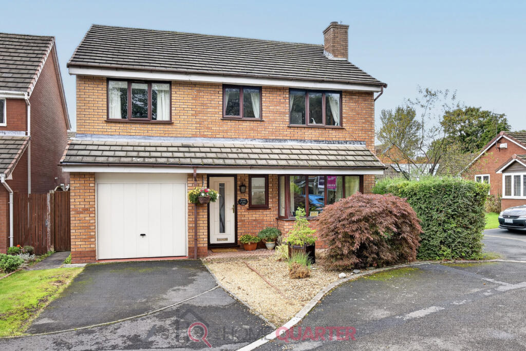 Main image of property: Hall Brow Close, Ormskirk, L39 2