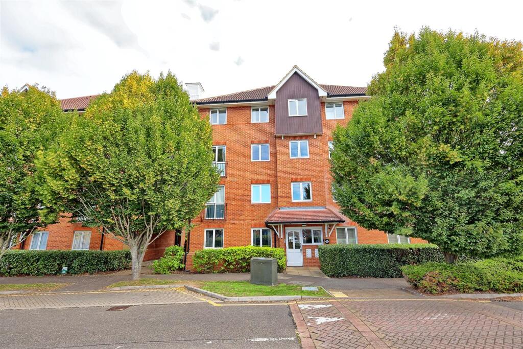 Main image of property: SOMMERS COURT - WARE - CHAIN FREE