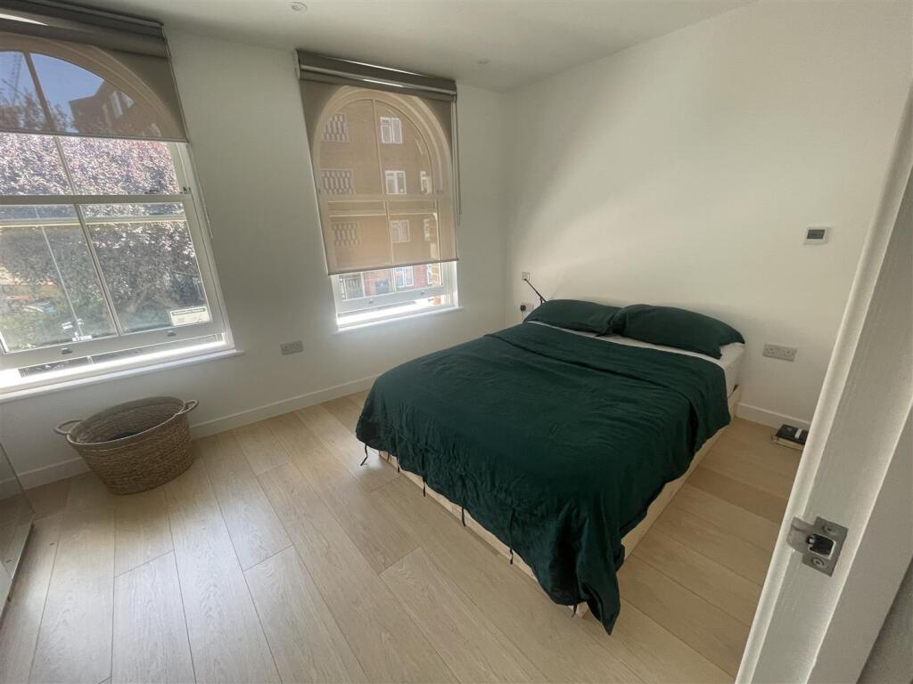 Main image of property: Goldsmiths Row, London