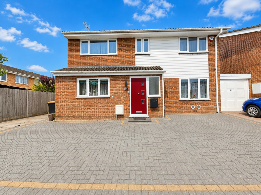 Main image of property: Aidans Close, Dunstable