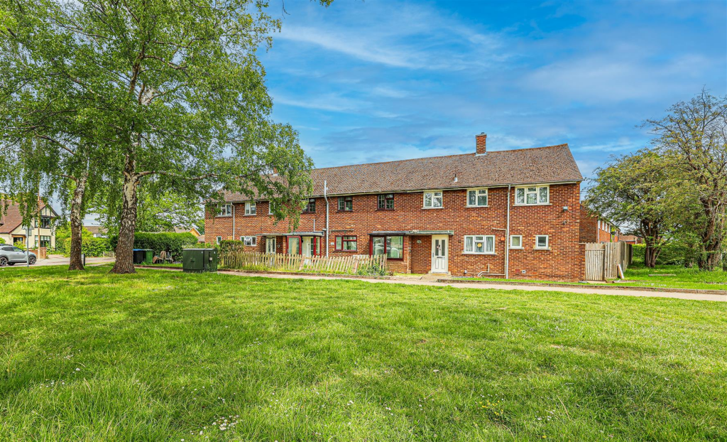 Main image of property: Adeyfield Road, Hemel Hempstead, HP2