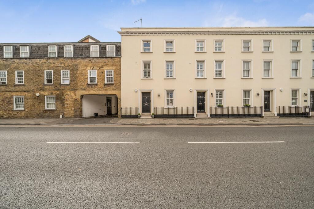 Main image of property: Victoria Street, Windsor, SL4