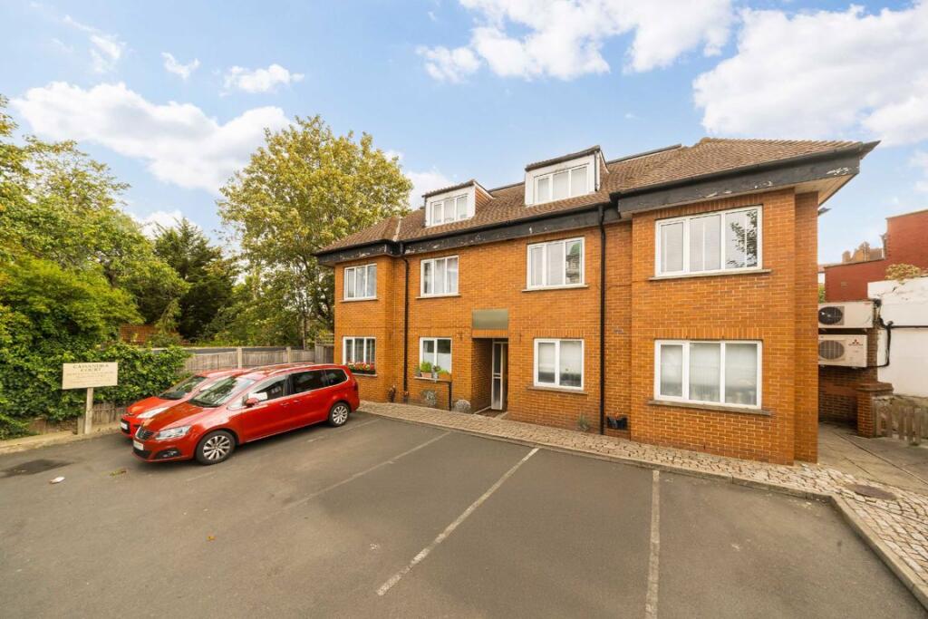 Main image of property: Station Parade, Willesden Green