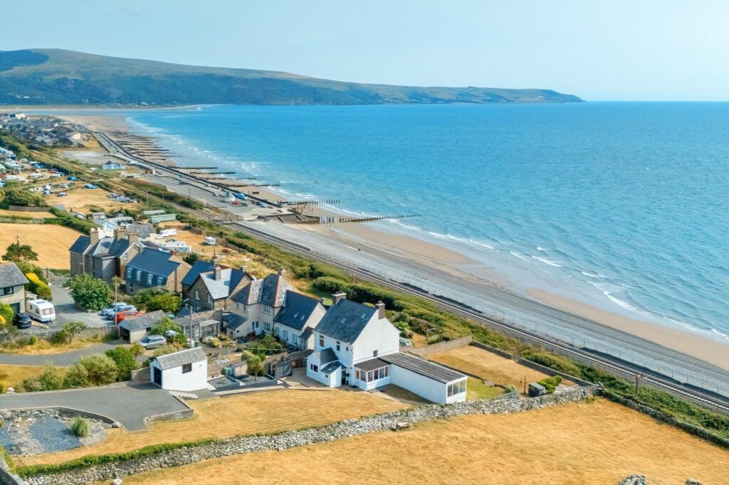 Main image of property: Llanaber, Barmouth, LL42