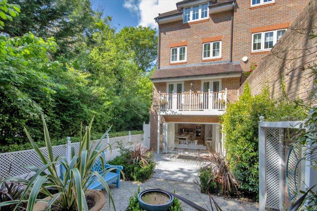 Main image of property: Huntingdon Avenue, Tunbridge Wells, Kent, TN4