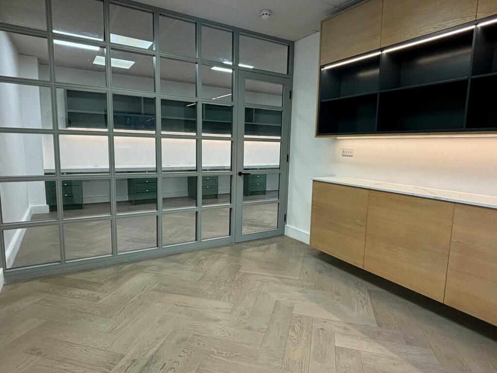 office 1.jpg