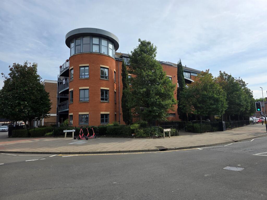 Main image of property: Buckingham Street, Aylesbury