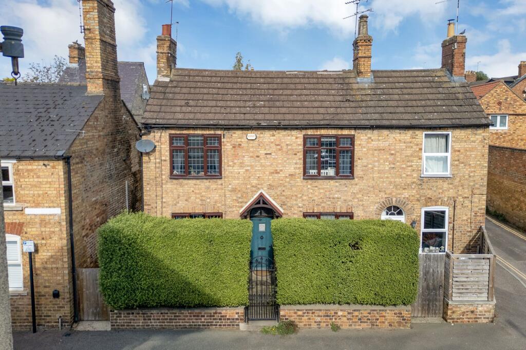 Main image of property: Vine Cottage, Stamford