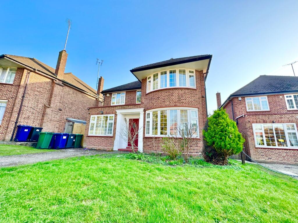 Main image of property: Hendon Avenue, Finchley, N3