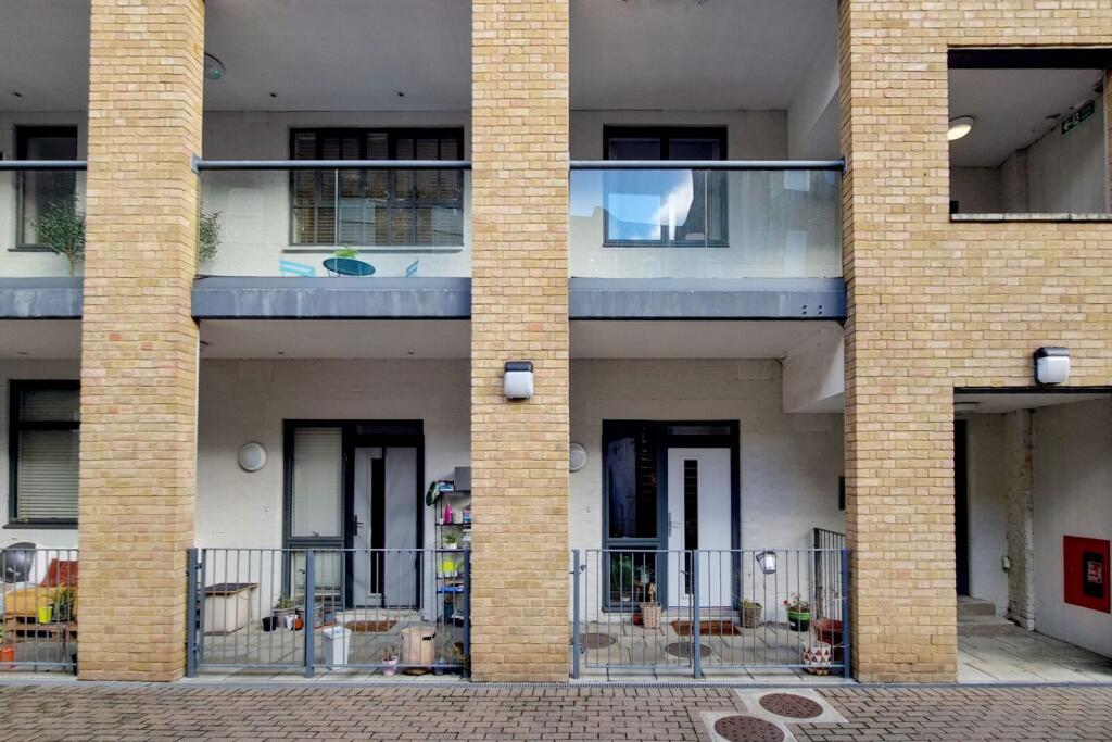 Main image of property: New Cross Road, New Cross, London, SE14