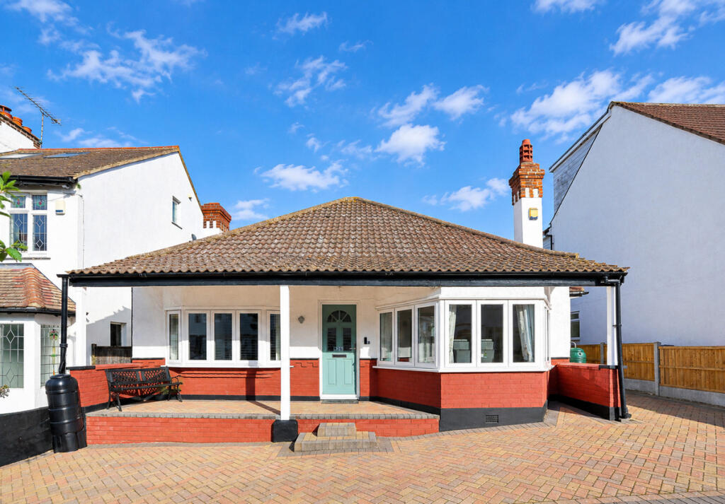 Main image of property: Leighton Avenue, Leigh-on-Sea, SS9