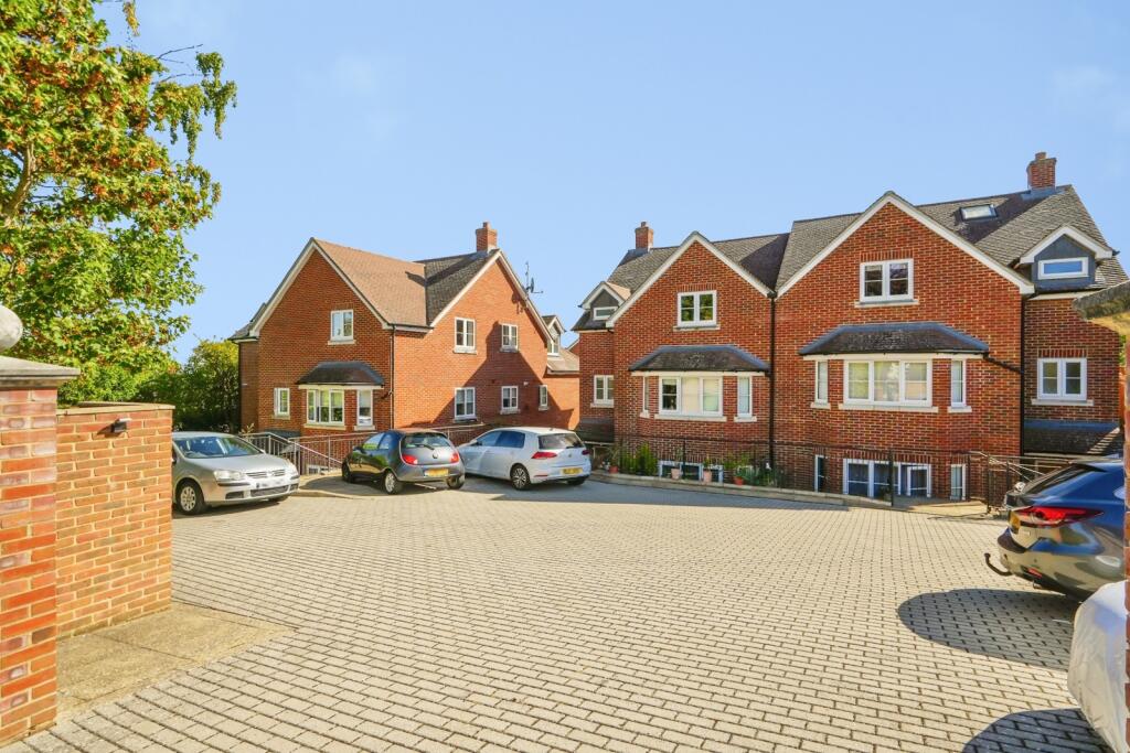 Main image of property: Yarnells Hill, Oxford, Oxfordshire, OX2
