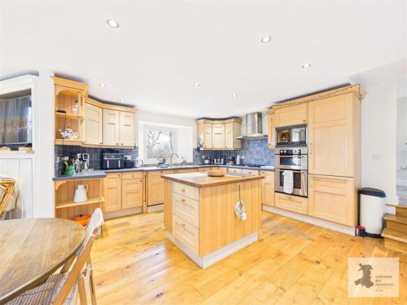 Main house open plan kitchen/diner/lounge