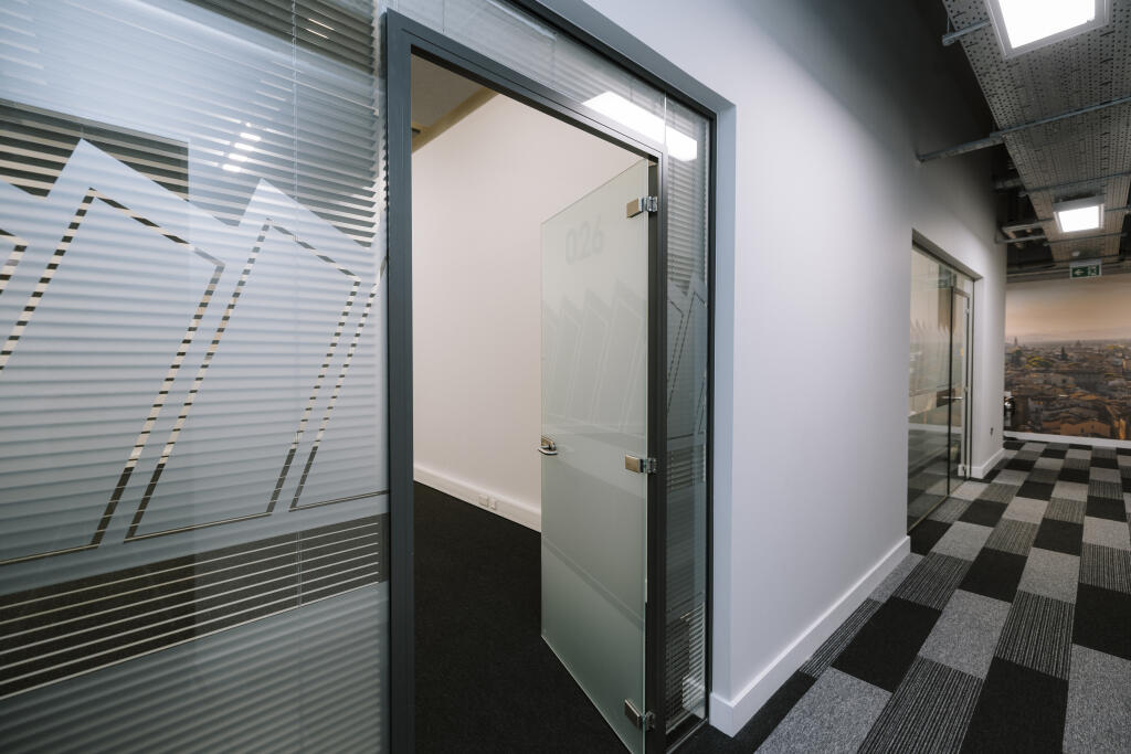 500 sfqt office