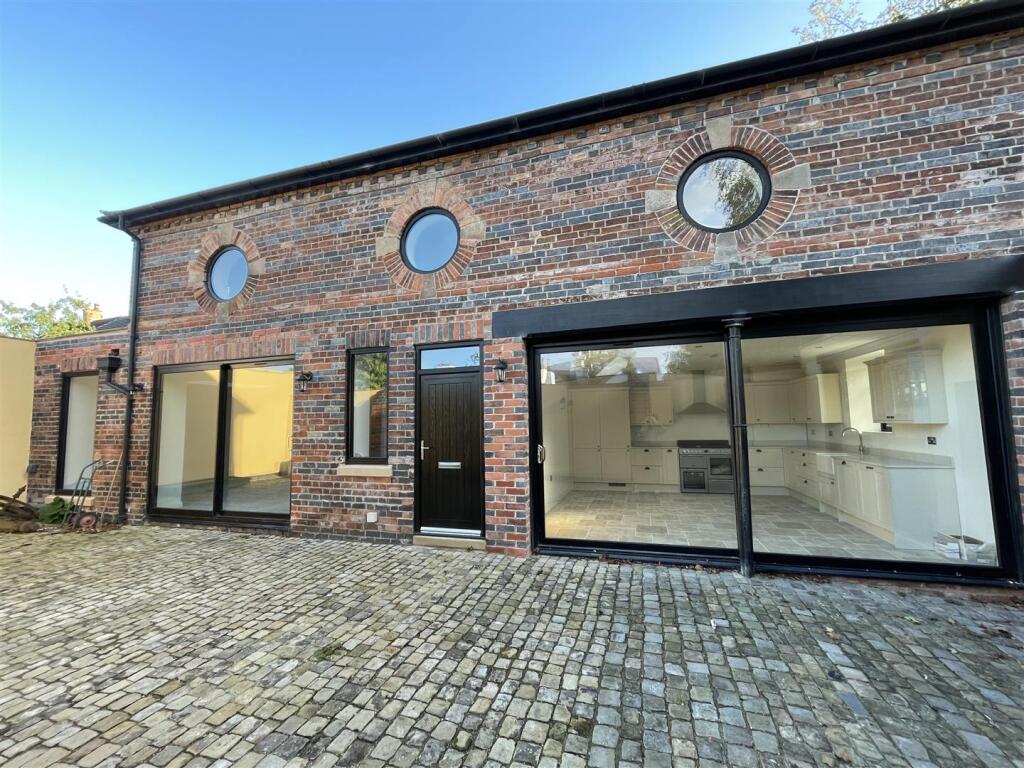 Main image of property: Buxton Road, Congleton