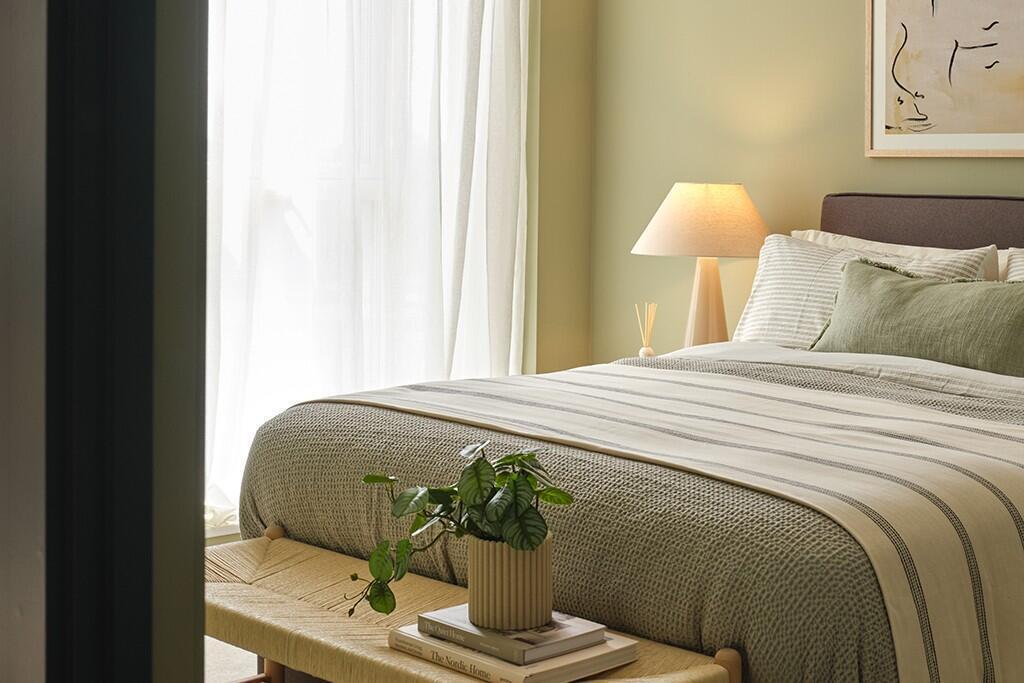 Main image of property: Newland House, Bargate Walk, Southampton, Hampshire, SO14