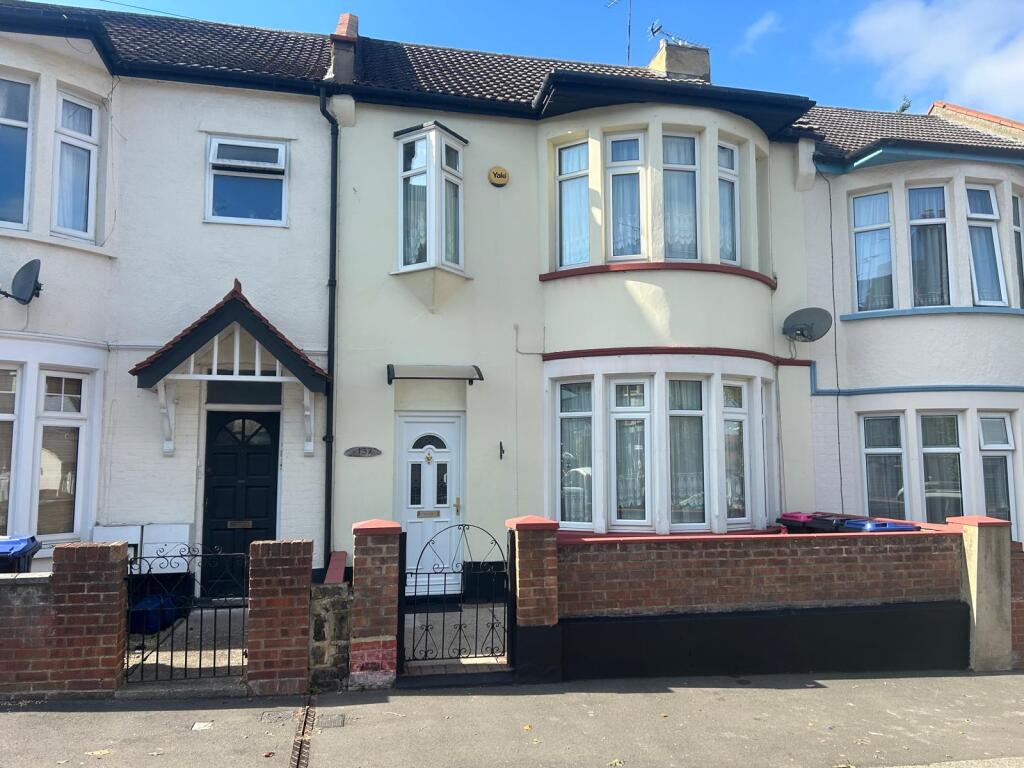 Main image of property: Beedell Avenue, Westcliff-on-Sea, SS0