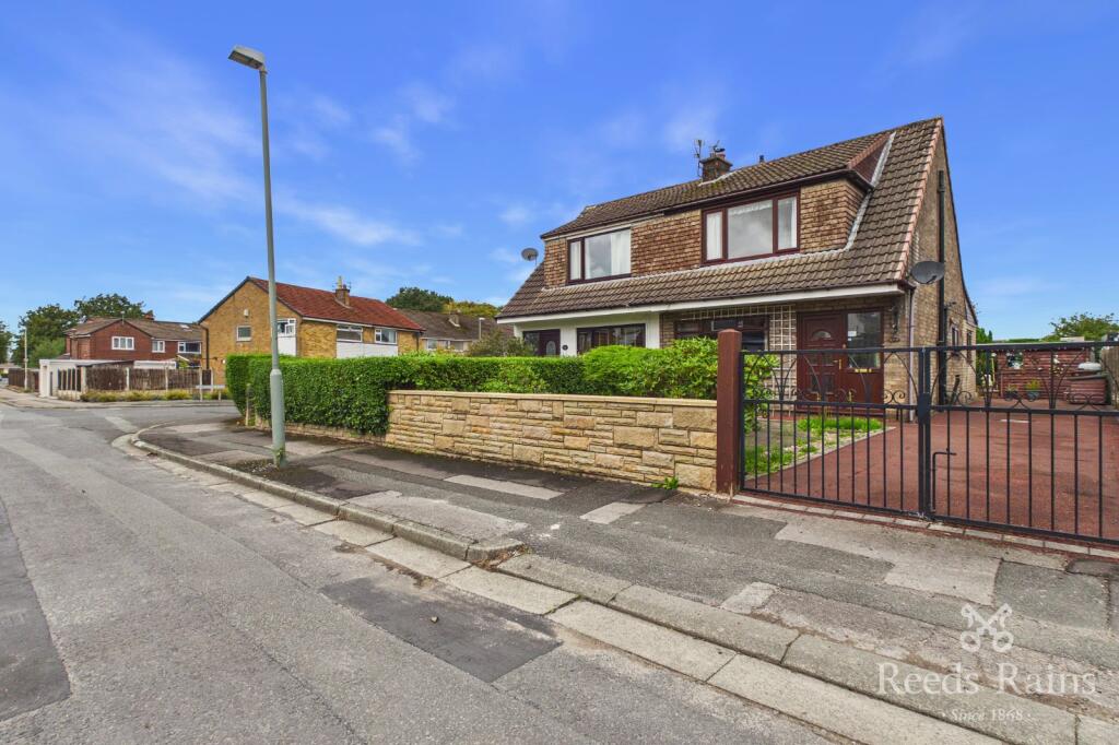 Main image of property: Pear Tree Crescent, Walton-le-Dale, Preston, Lancashire, PR5