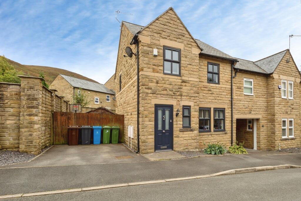 Main image of property: Calico Crescent, Stalybridge, Greater Manchester, SK15