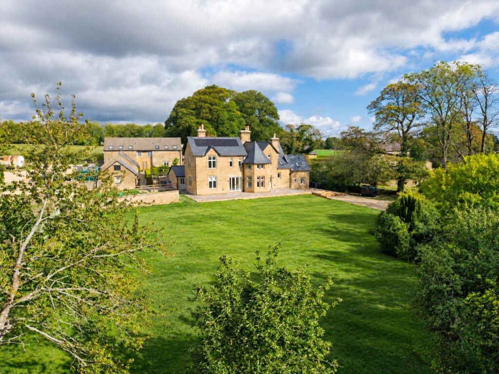 Main image of property: Fulwell Farmhouse, Fulwell