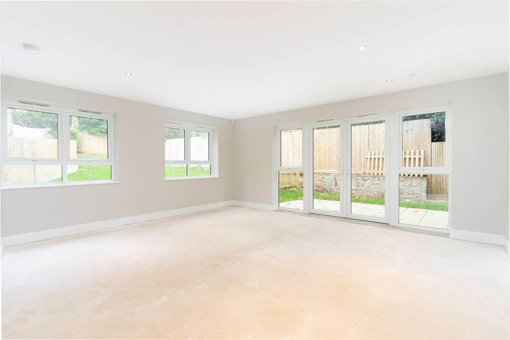 Main image of property: 88 Riddlesdown Road, Purley