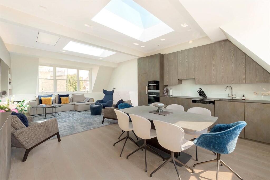 Main image of property: Gordon Place, London, W8