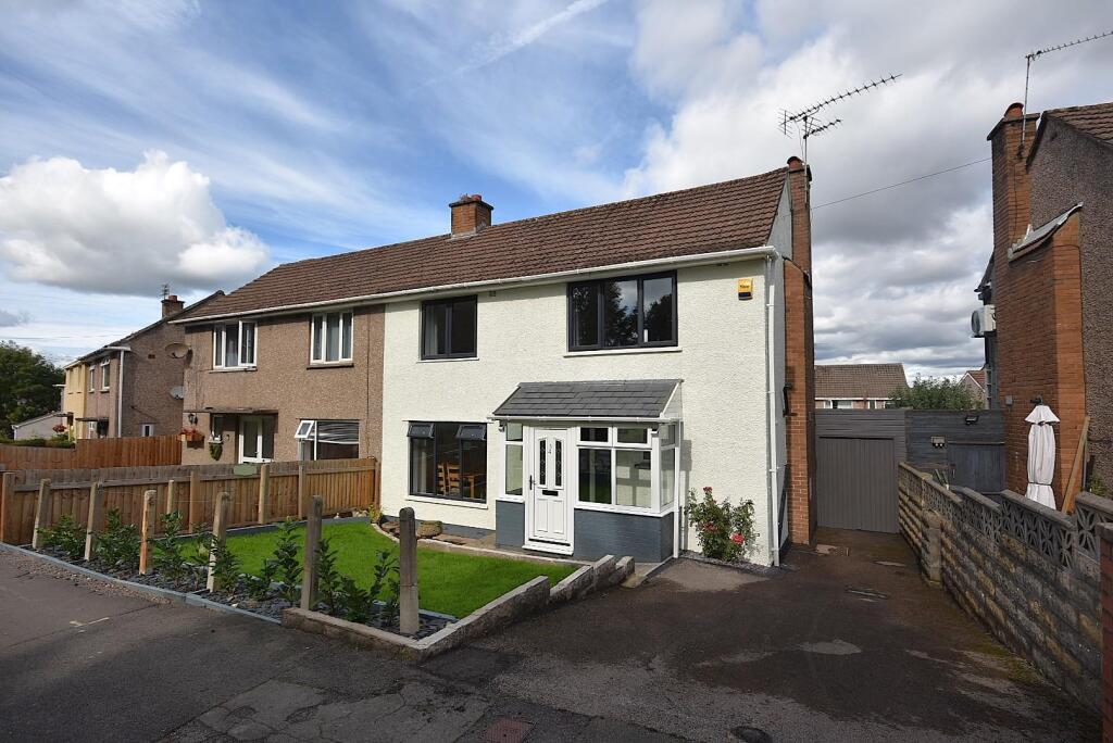 Main image of property: 34 Castle Avenue, Penarth, CF64 3QS