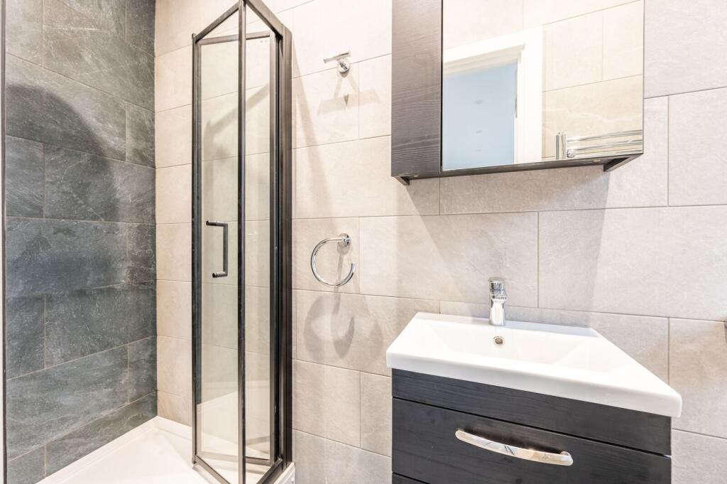 Main image of property: Colney Hatch Lane, Muswell Hill, London, N10