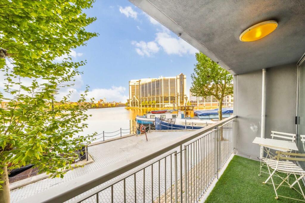 Main image of property: Selsdon Way, Canary Wharf