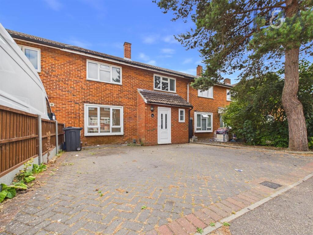 Main image of property: Lygrave, Stevenage, Hertfordshire, SG2 8LB