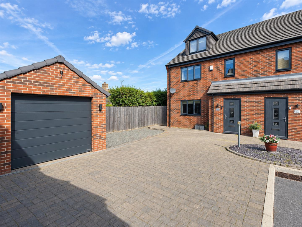 Main image of property: Fullerton Close, Thrybergh, Rotherham