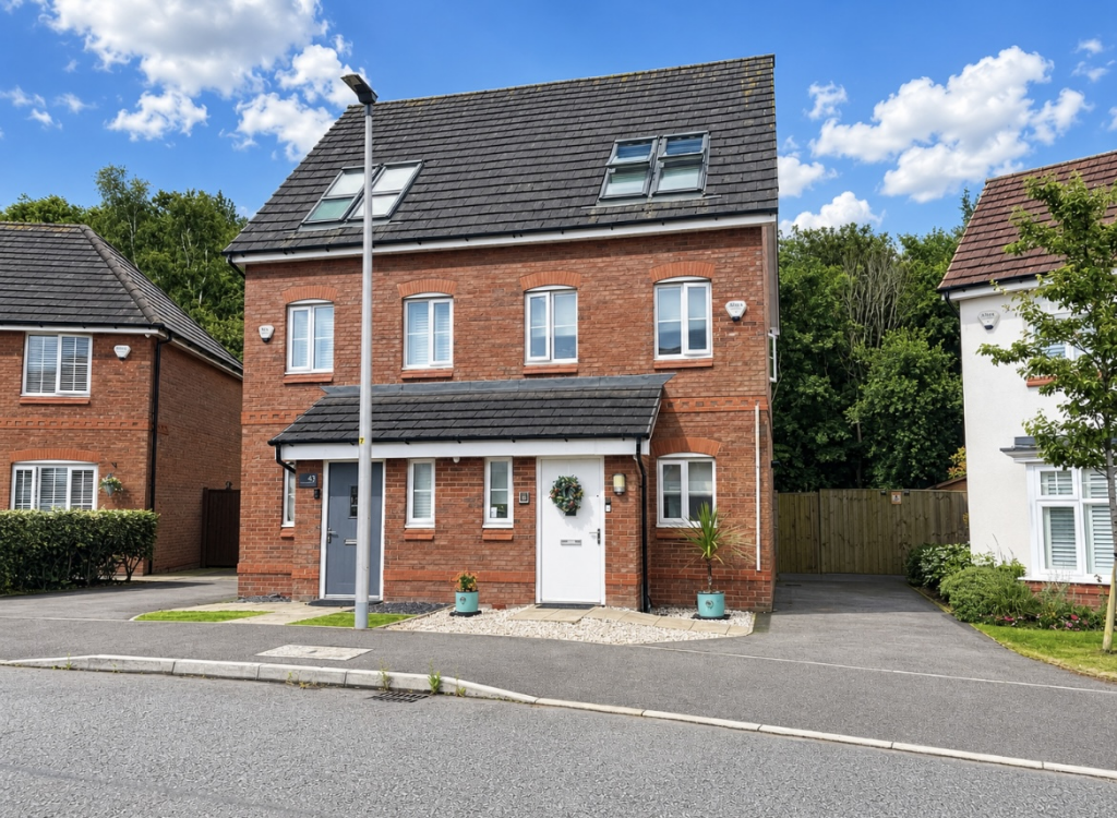 Main image of property: Red Pier Crescent, Runcorn, WA7