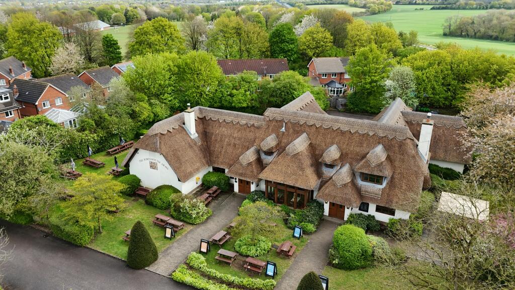 Main image of property: Portsmouth Arms, Hatch Warren Lane, Hatch Warren, Basingstoke, RG22 4RA